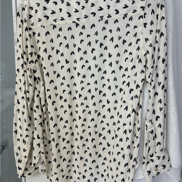 Zara White and Black Casual Button Down Shirt with Heart Print - Picture 7 of 8